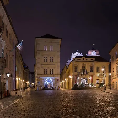 A Magical Atmosphere Of Old Apartmán *